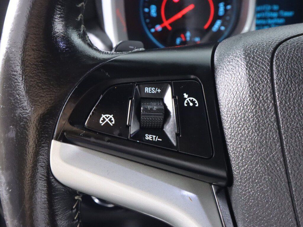 Used 2015 Chevrolet Camaro LT RWD image 12