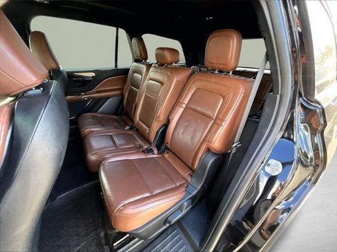 Used 2022 Lincoln Aviator Reserve w/ Elements Package Plus image 28