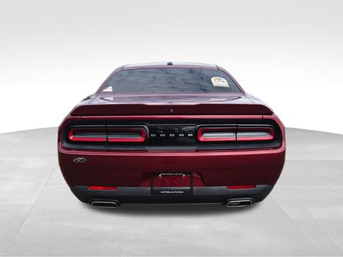 Used 2018 Dodge Challenger SXT RWD image 6