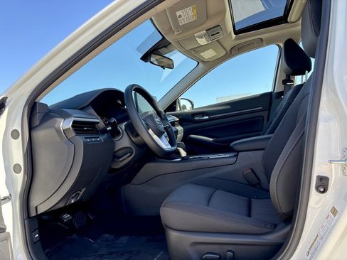 New 2025 Nissan Altima 2.5 SV w/ SV Special Edition Package image 8