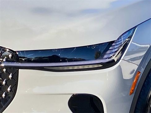 New 2026 Lincoln Nautilus Premier image 4