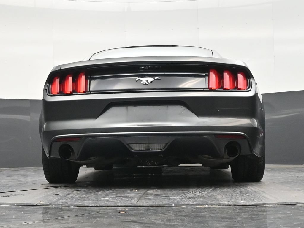 Used 2017 Ford Mustang Coupe RWD image 22