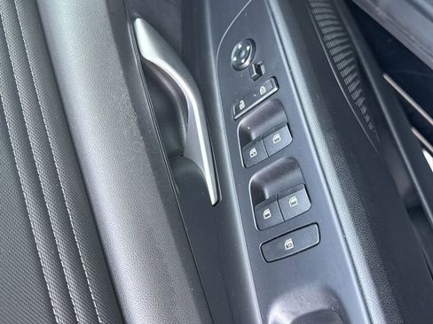 Used 2023 Hyundai Elantra SEL w/ Convenience Package FWD image 23