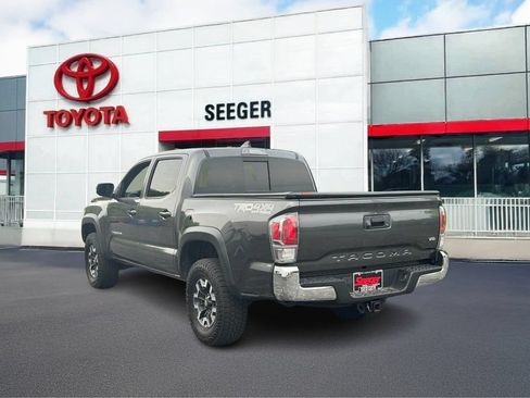 Used 2020 Toyota Tacoma TRD Off-Road AWD/4WD image 9