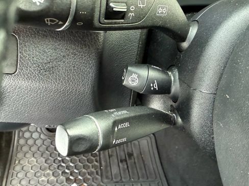 Used 2016 Mercedes-Benz E 350 4MATIC Wagon w/ Premium Package image 21