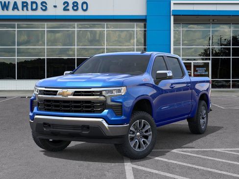 New 2025 Chevrolet Silverado 1500 LT image 6
