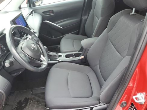 Certified 2023 Toyota Corolla Cross LE w/ Moonroof Package AWD/4WD image 17