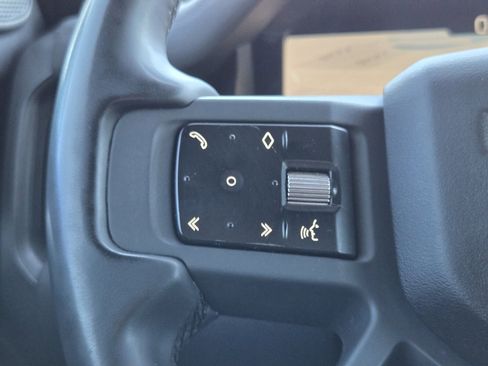 Certified 2023 Land Rover Defender 110 X-Dynamic SE image 15