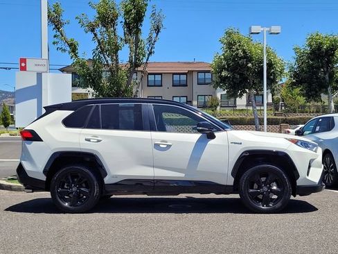 Used 2021 Toyota RAV4 XSE AWD/4WD image 5