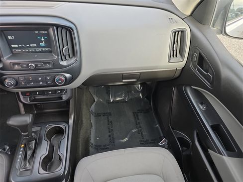 Used 2018 Chevrolet Colorado W/T w/ WT Convenience Package image 17