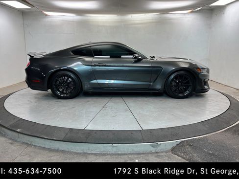 Used 2017 Ford Mustang Shelby GT350 image 6