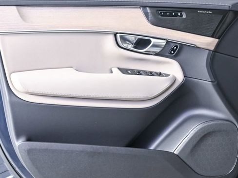 Used 2026 Volvo XC90 B6 Plus w/ Protection Package Premier image 8