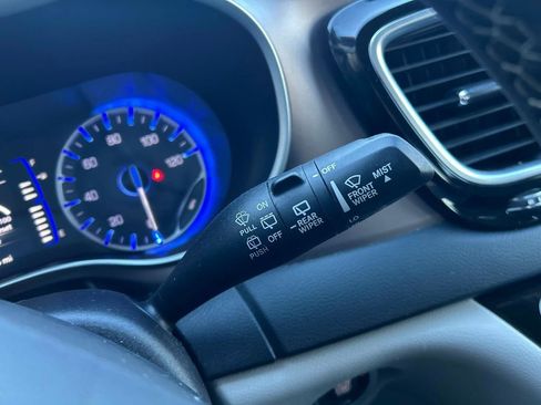 Used 2023 Chrysler Voyager LX image 26