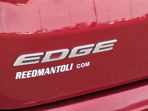 Used 2019 Ford Edge SEL w/ Equipment Group 201A image 32