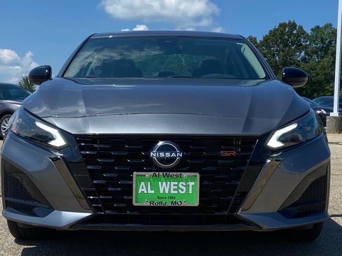 Used 2023 Nissan Altima 2.5 SR AWD/4WD image 8
