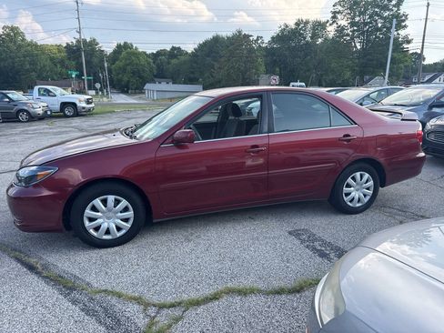 Used 2005 Toyota Camry LE FWD image 4