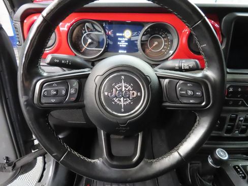 Used 2021 Jeep Gladiator Sport AWD/4WD image 37