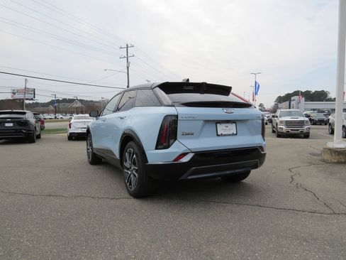 New 2026 Cadillac Optiq Sport 2 w/ LPO, Floor Liner Package image 25