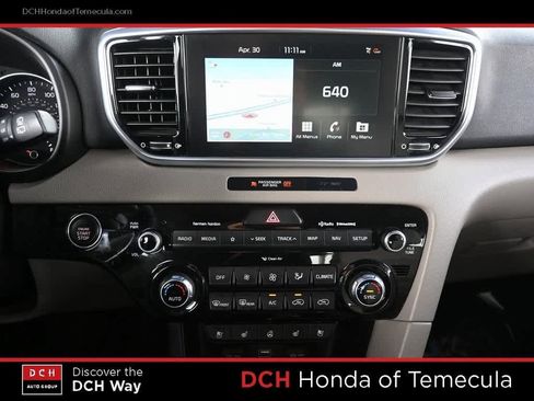 Used 2022 Kia Sportage EX w/ EX Technology Package image 12