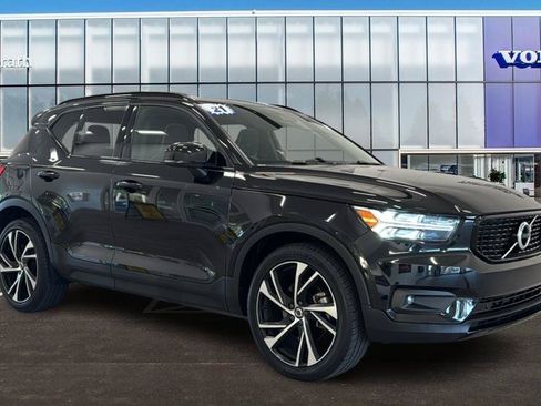 Used 2021 Volvo XC40 T5 R-Design w/ Climate Package AWD/4WD image 1