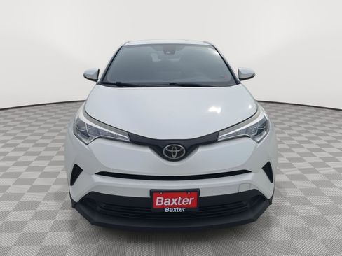 Used 2019 Toyota C-HR LE FWD image 10