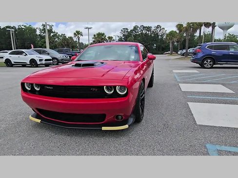 Used 2019 Dodge Challenger R/T Scat Pack w/ Shaker Package RWD image 20
