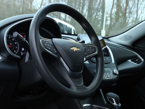 Used 2024 Chevrolet Malibu LT image 14