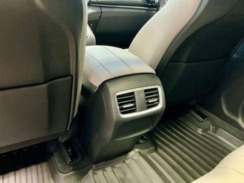 New 2026 Acura RDX SH-AWD image 10