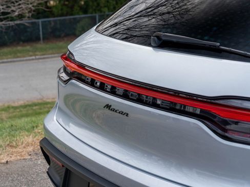 New 2026 Porsche Macan image 15