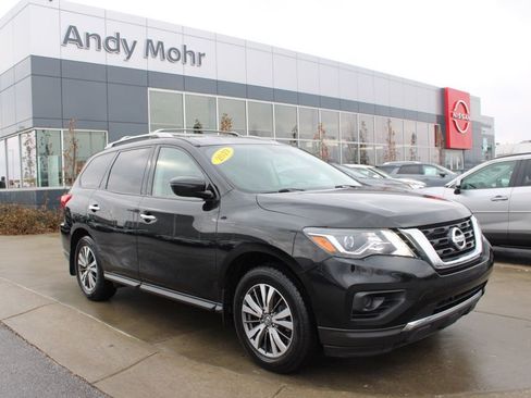 Used 2019 Nissan Pathfinder S image 1