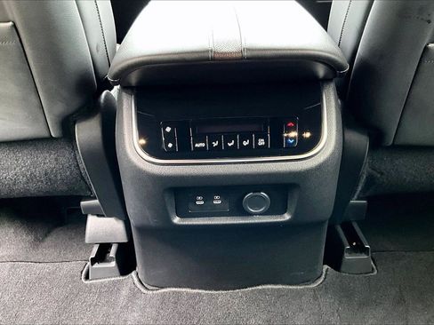 Used 2025 Nissan Armada SL w/ Captain's Chari Seat Package AWD/4WD image 16