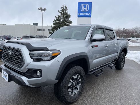 Used 2023 Toyota Tacoma TRD Off-Road image 1