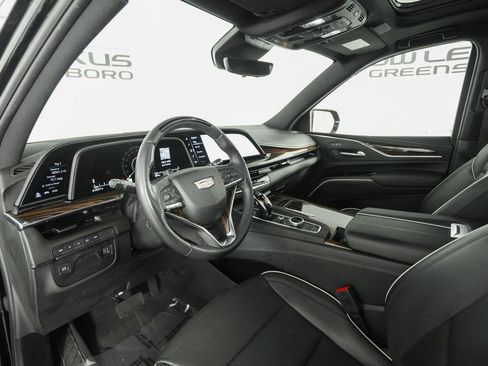 Used 2023 Cadillac Escalade Premium Luxury AWD/4WD image 10