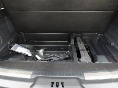 Used 2024 Lincoln Navigator L Reserve w/ Equipment Group 201A image 37