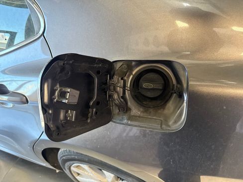Used 2020 Toyota Camry LE FWD image 10