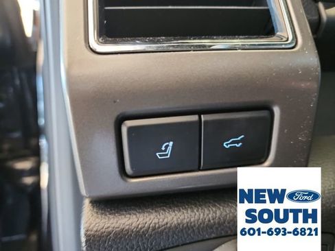 Used 2020 Ford Expedition XLT w/ Equipment Group 202A image 12