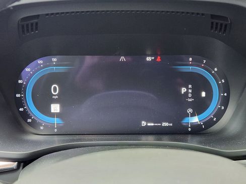 Used 2023 Volvo XC60 B5 Plus w/ Climate Package image 18