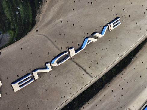 Used 2021 Buick Enclave Essence w/ Sport Touring Edition FWD image 12