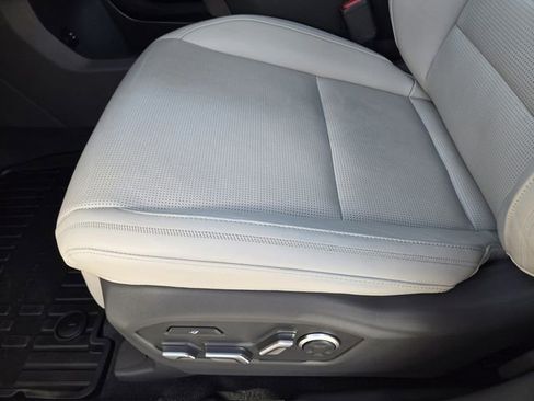 Used 2025 Hyundai Santa Fe Calligraphy AWD/4WD image 23