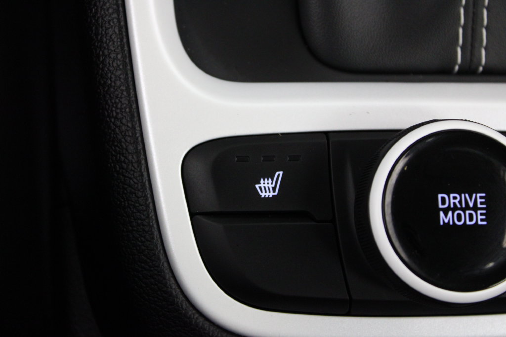 Certified 2026 Hyundai Venue SEL FWD image 25