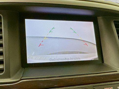 Used 2014 Nissan Pathfinder SL w/ Trailer Tow Package image 22