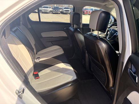 Used 2016 Chevrolet Equinox LTZ w/ Enhanced Convenience Package image 7