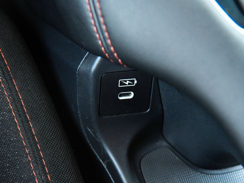 Used 2025 Honda HR-V Sport image 26