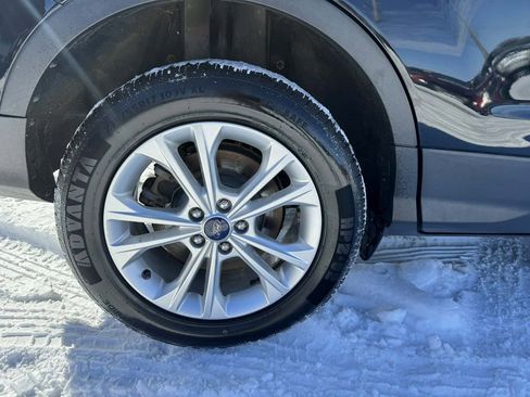 Used 2017 Ford Escape SE image 13