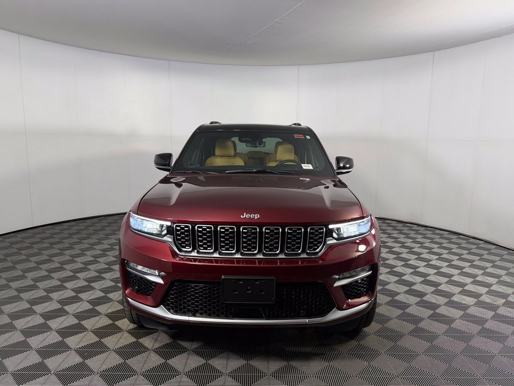 Used 2024 Jeep Grand Cherokee Summit AWD/4WD image 3