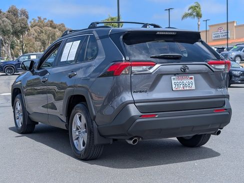 Used 2025 Toyota RAV4 LE AWD/4WD image 12