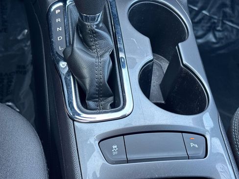 Used 2018 Chevrolet Cruze LT w/ Convenience Package FWD image 23