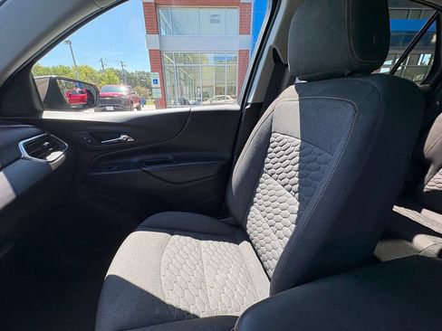 Used 2018 Chevrolet Equinox LT FWD image 12