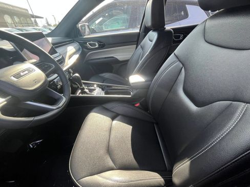 Used 2025 Jeep Compass Limited AWD/4WD image 27