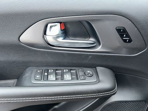 New 2026 Chrysler Pacifica Select image 27